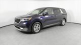Used 2023 Kia Carnival LX image 2