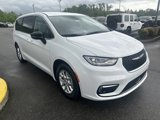 New 2025 Chrysler Pacifica Select image 4