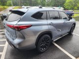 Used 2021 Toyota Highlander XLE image 5