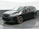 New 2025 Chrysler Pacifica Select image 2