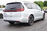 New 2024 Chrysler Pacifica Touring-L w/ S Appearance Package image 4