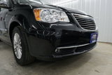 Used 2015 Chrysler Town & Country Touring-L w/ Driver Convenience Group image 3