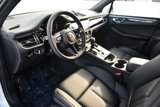 Used 2025 Porsche Macan image 4