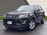 Used 2017 Ford Explorer XLT image 2