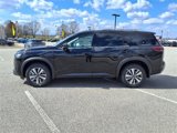 New 2025 Nissan Pathfinder SL w/ Black Appearance Package image 5