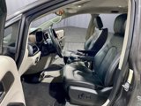 Used 2019 Chrysler Pacifica Touring-L image 2