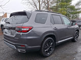 New 2025 Honda Pilot Touring image 4