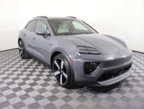 Used 2025 Porsche Macan Electric image 3