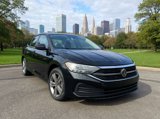 Used 2022 Volkswagen Jetta SE image 4