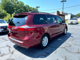 Used 2017 Toyota Sienna XLE image 5