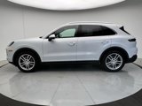 Used 2024 Porsche Cayenne image 2