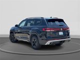 New 2025 Volkswagen Atlas Peak Edition SE image 5