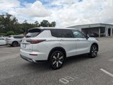 New 2025 Mitsubishi Outlander SE image 3