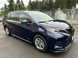 Used 2021 Toyota Sienna XSE w/ XSE Plus Package image 3