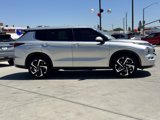 Used 2024 Mitsubishi Outlander SE Black Edition image 4