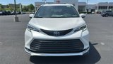 New 2025 Toyota Sienna Platinum image 2