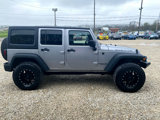 Used 2014 Jeep Wrangler Unlimited Rubicon image 2