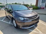 Certified 2023 Chrysler Voyager LX image 3