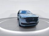New 2025 Lincoln Navigator Reserve image 4