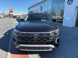 New 2025 Volkswagen Atlas Peak Edition SE image 2