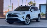 Used 2022 Toyota RAV4 XLE Premium image 2