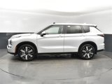 New 2025 Mitsubishi Outlander SE image 2