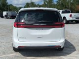 New 2025 Chrysler Pacifica Select image 4