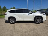 Used 2021 Toyota Highlander Platinum image 3