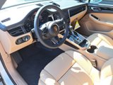 Used 2025 Porsche Macan image 4