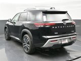 New 2025 Nissan Pathfinder Platinum image 4