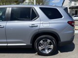 Used 2025 Honda Pilot EX-L image 4