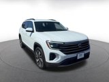 Used 2024 Volkswagen Atlas SE image 3