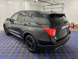 Used 2023 Ford Explorer XLT image 4