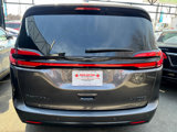 Used 2022 Chrysler Pacifica Limited w/ Uconnect Theater Family Group image 5