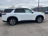 New 2025 Nissan Pathfinder SL w/ Black Appearance Package image 3