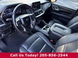 Used 2022 Chevrolet Suburban Z71 image 4