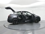 Used 2025 Tesla Model Y Long Range image 3