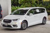 Used 2022 Chrysler Pacifica Touring-L image 3