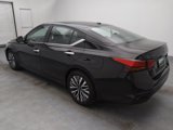 Used 2024 Nissan Altima 2.5 SV w/ SV Premium Package image 3