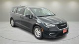 Used 2023 Chrysler Pacifica Touring-L image 2
