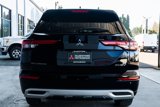 New 2025 Mitsubishi Outlander SE image 5