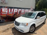 Used 2016 Chrysler Town & Country Touring-L image 2