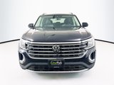 Used 2024 Volkswagen Atlas SE image 2