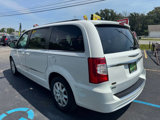Used 2014 Chrysler Town & Country Touring image 4