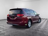 Used 2018 Chrysler Pacifica Touring-L image 6
