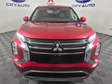 New 2025 Mitsubishi Outlander SE image 2
