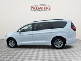 Used 2022 Chrysler Pacifica Touring-L image 5