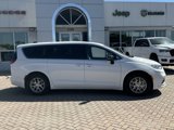New 2025 Chrysler Pacifica Select image 5