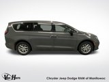 New 2025 Chrysler Pacifica Select w/ Uconnect Theater Family Group image 3