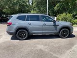 New 2026 Volkswagen Atlas Peak Edition image 2